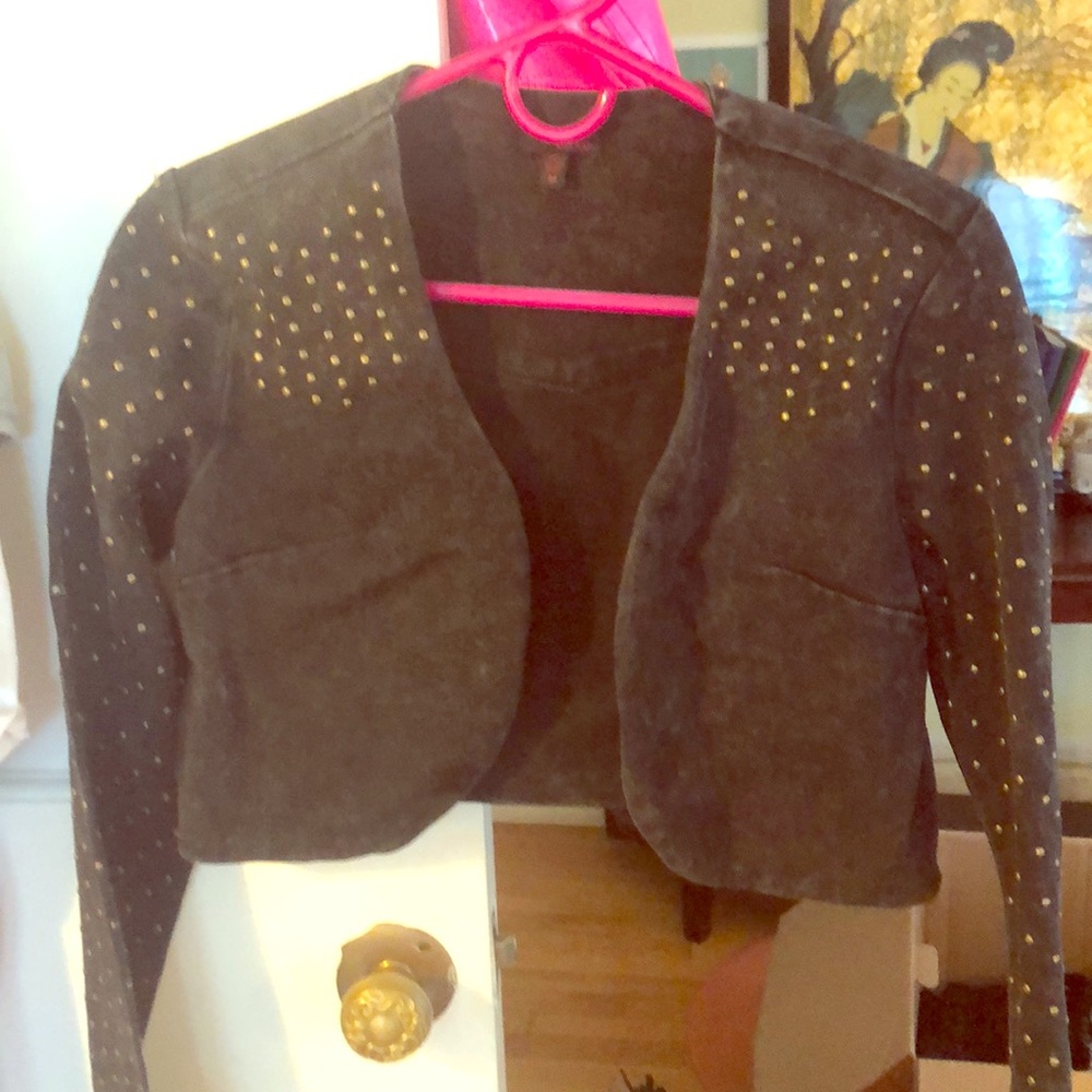 Mid cut dusty black grey jacket thing